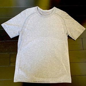 Lululemon Men’s Performance Tee- M